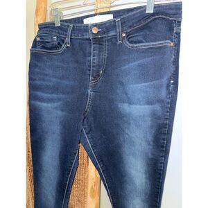 Levis Signature Womens Size 14 Dark Wash Cotton Mid-Rise Skinny Jean